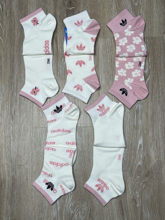 Meias adidas coloridas