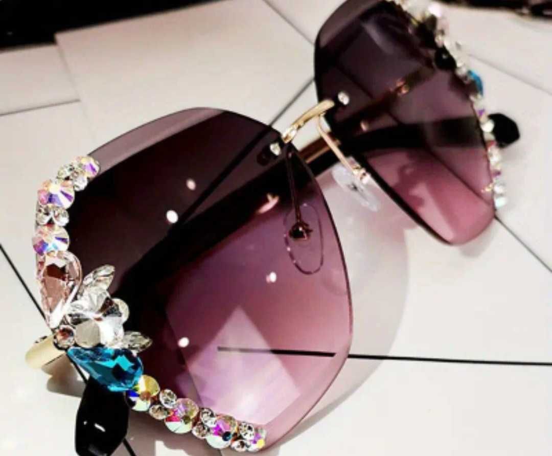 Okulary przeciwsłoneczne bezramkowe zdobione kryształkami