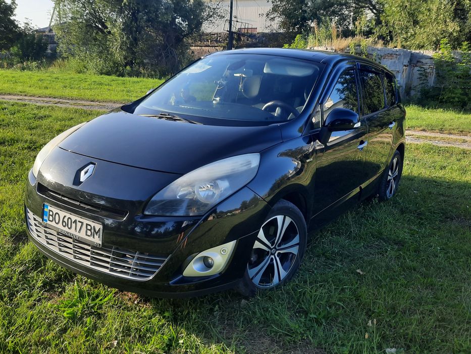 Авто Renault Grand Scenic 2011 автомат