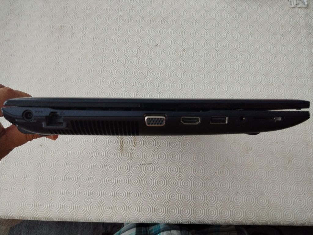 Portátil Samsung NP270E5E, i5 3230,8Gb, SSD 256 GeForce GTX 710