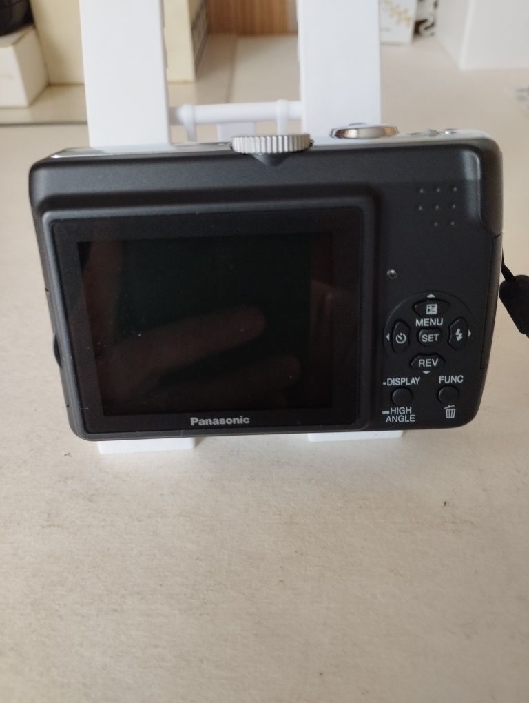 Продам фотоапарат Panasonic Lumix DMC-LZ7