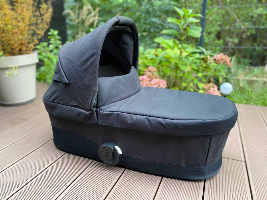 Gondola Cybex Cot S Deep Black do Balios S Lux