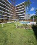 Apartamento T2 Novo com Terraço – Condomínio Fechado com Piscina e Gin