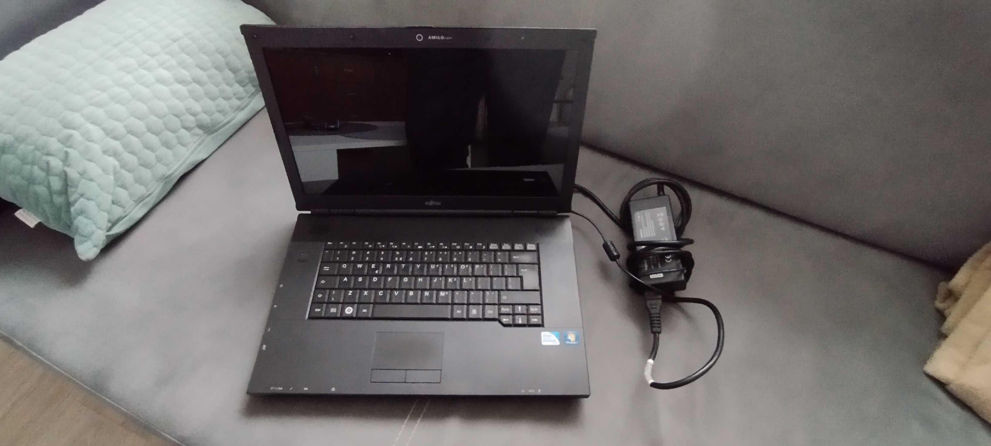 Laptop Fujitsu Amilo Li3710 z Windows 7