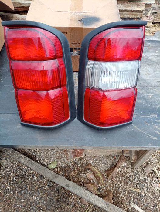 Задні ліхтарі фонарі Розборка Nissan Patrol GR Y61 (1998-2004)  оригін