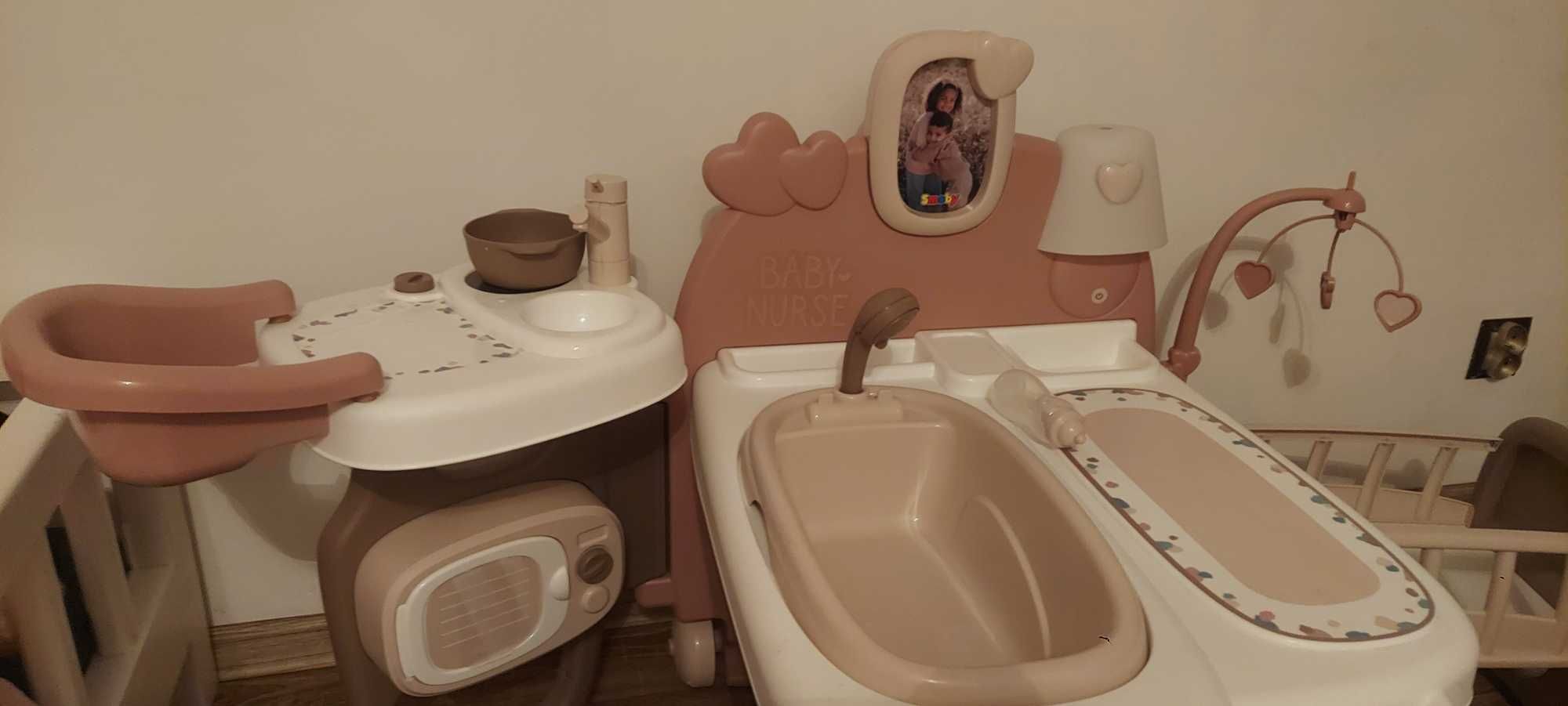 Baby nurse,kącik opiekunki