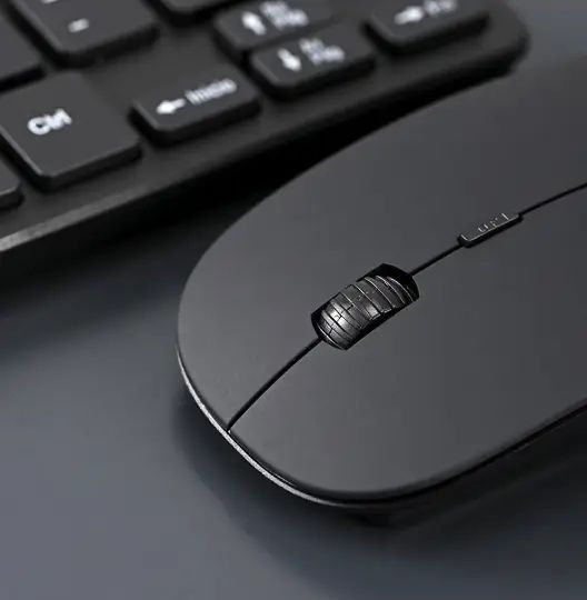 Универсальный беспроводной комплект клавиатуры и мыши KEYBOARD
