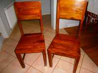 Drewniane krzesła kolonialne