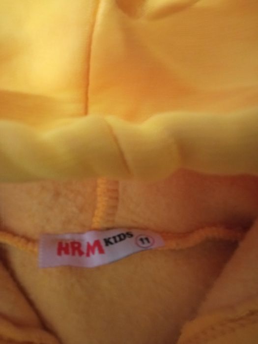 Яркий тёплый свитшот для девочки