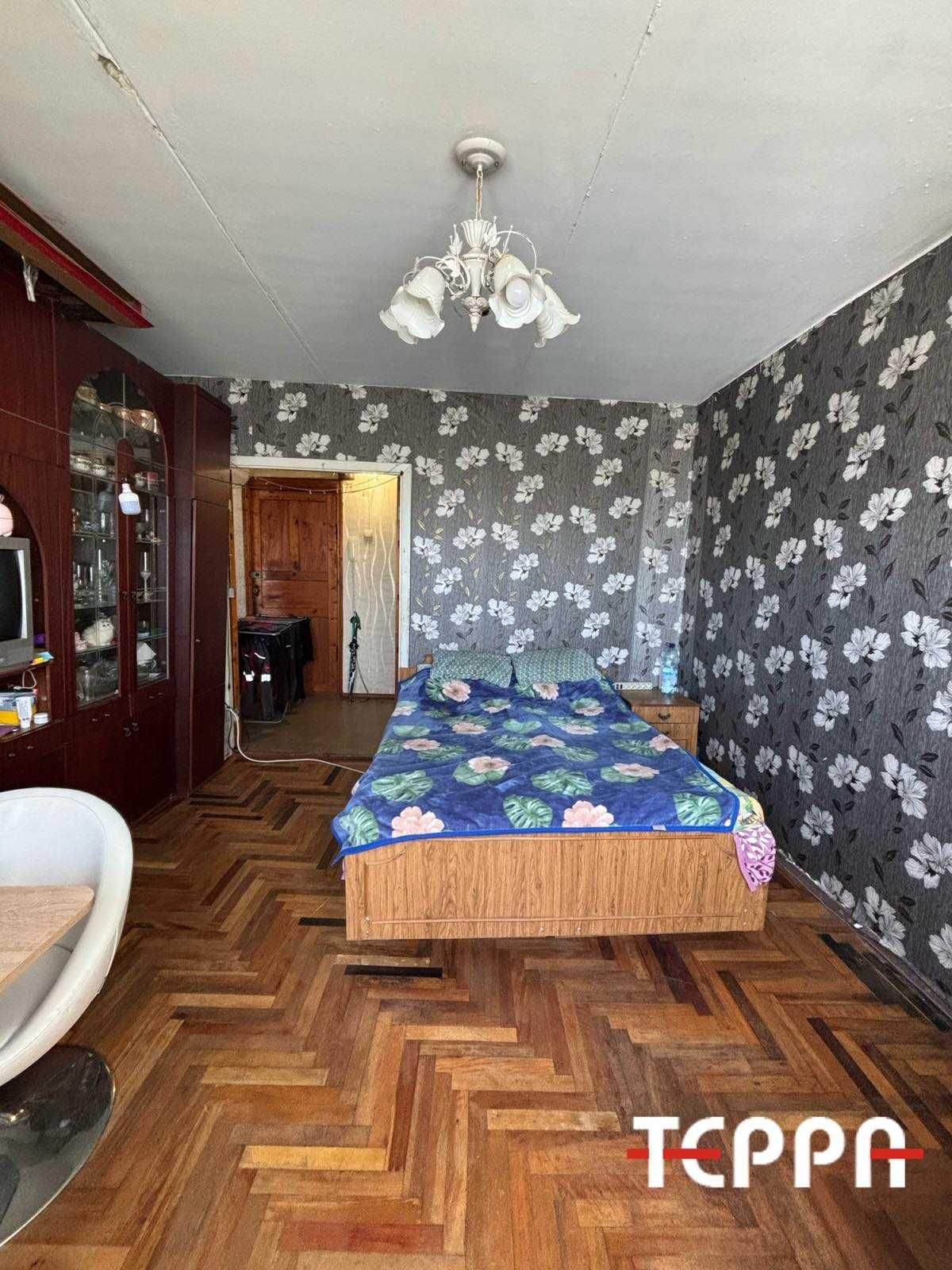 Продаж 2-кімнатної квартири, Тепличне, вул. Центральна