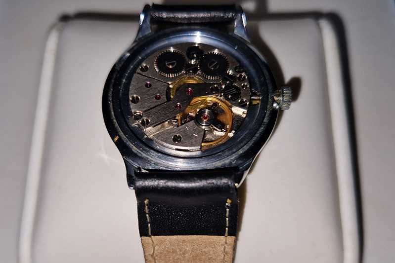 Slava zegarek mechaniczny 21 jevels Cделано в CCCP lata 70-te XX wieku