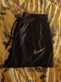 Calças de fato treino Nike Dry fit tamanho L nunca usadas
