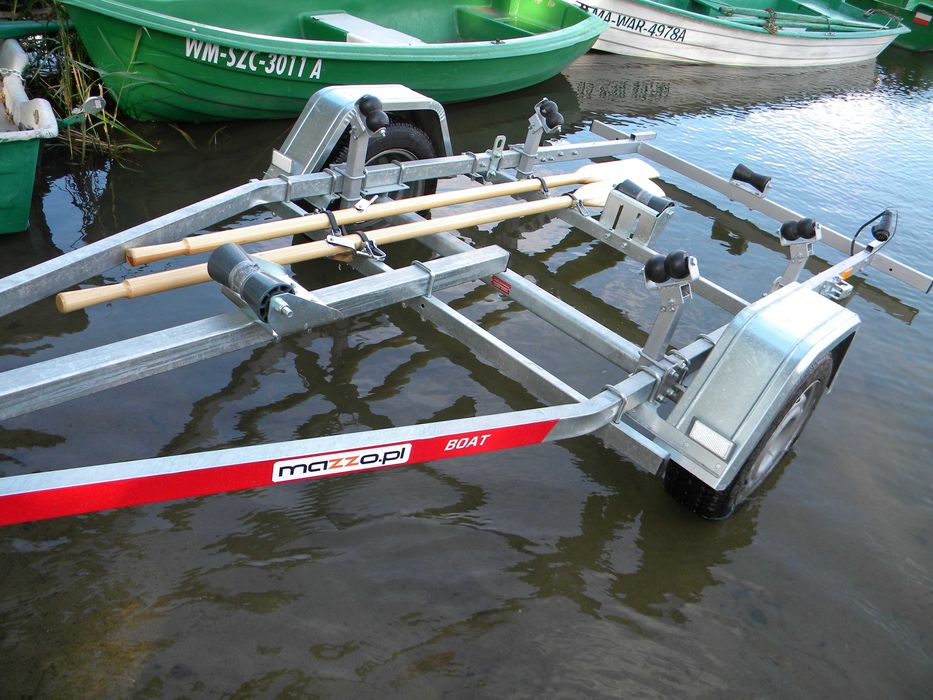 łódka wędkarska dł. 390 cm z silnikiem i przyczepą podłodziową
