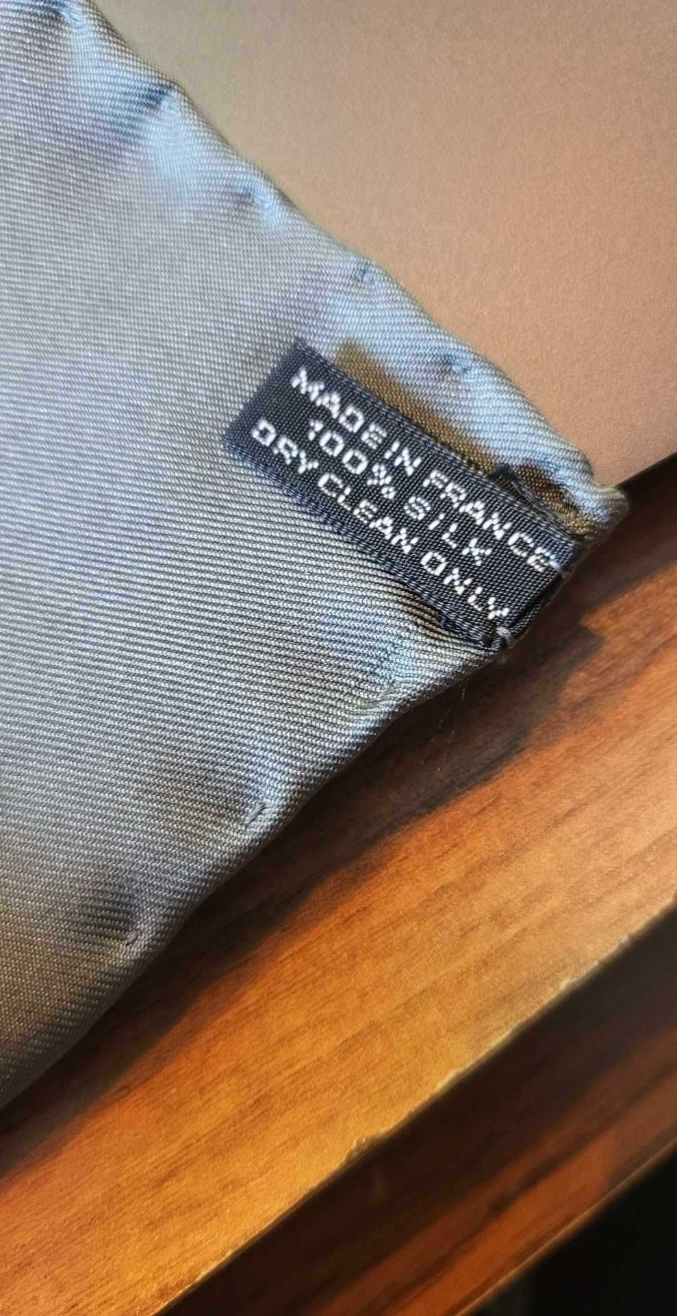 Hermes poszetka lub apaszka jedwabna z kwiatowym printem vintage