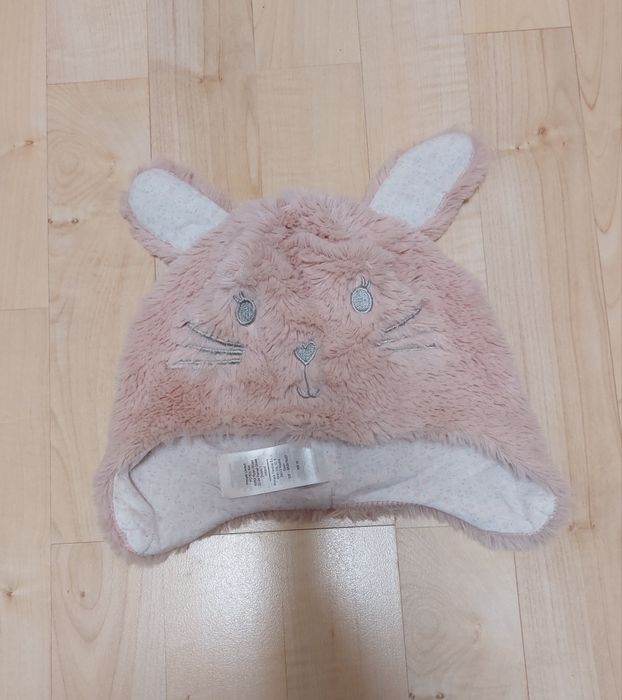 Czapka jesienno-wiosenna dla dziewczynki króliczek