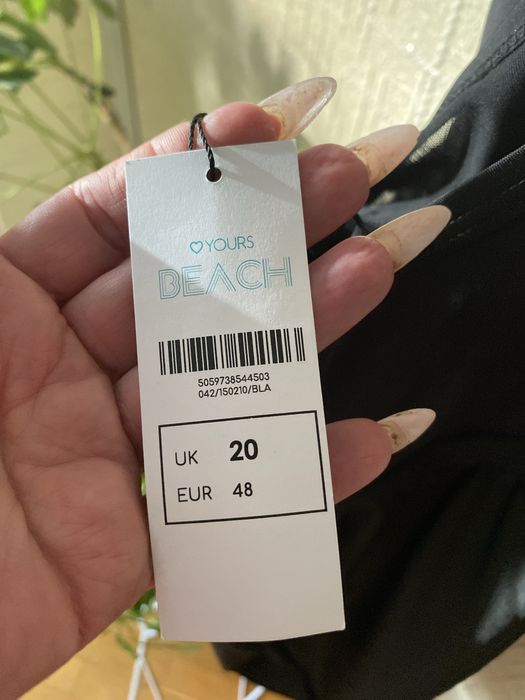 Купальник-плаття суцільний