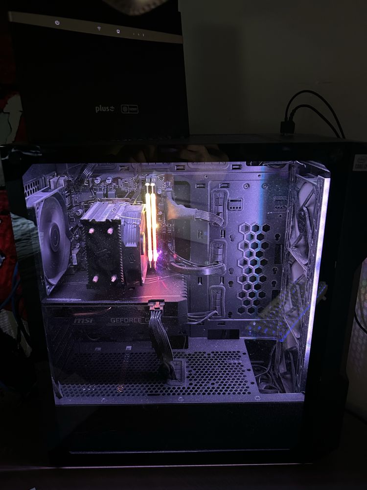 Komputer stancjonarny/ Cały zestaw/Do gier i naukia/RGB/Pc/ Cs Go, Lol