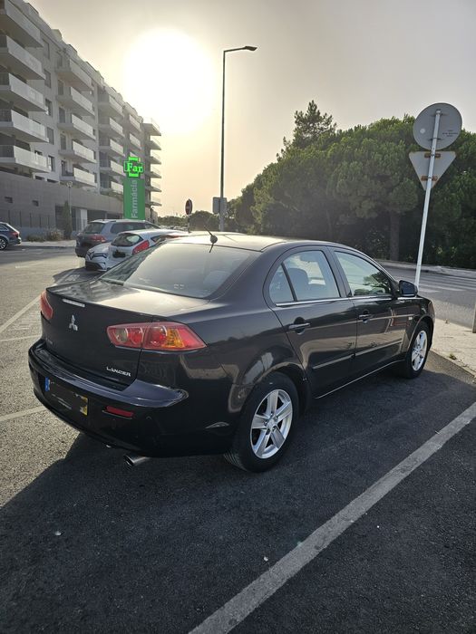 Mitsubishi Lancer 1.5 Invite 2010