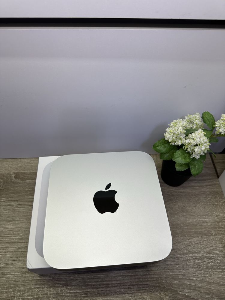 Mac mini M1 8 гб/256