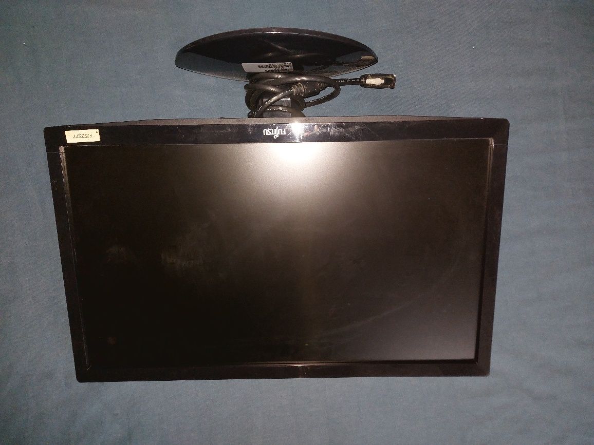 Monitor de mesa fujitsu