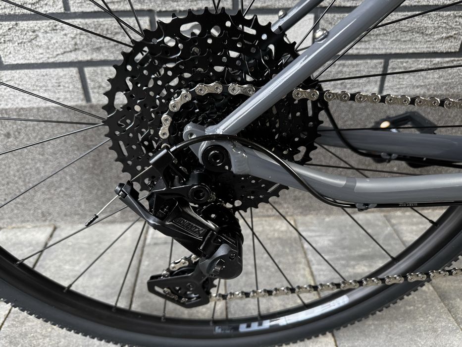 Rower gravel GT Grade Sport M Alu/Carbon naped 1x10