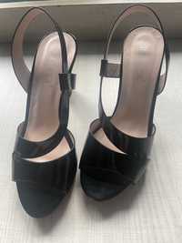 Czarne sandały damskie 36