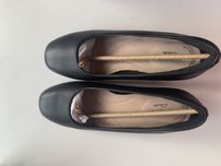 Skórzane czółenka czarne Clarks