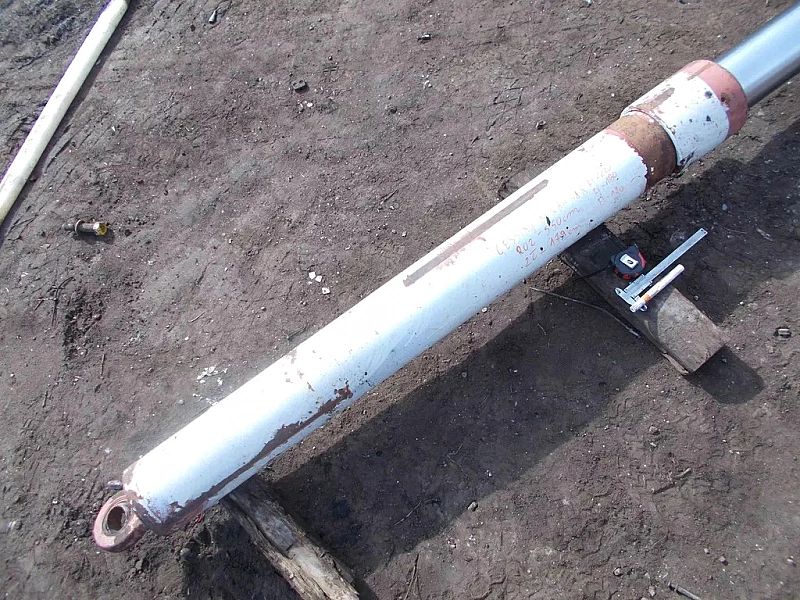 Siłownik Hydrauliczny Dwustronnego Działania 550cm rozłożony