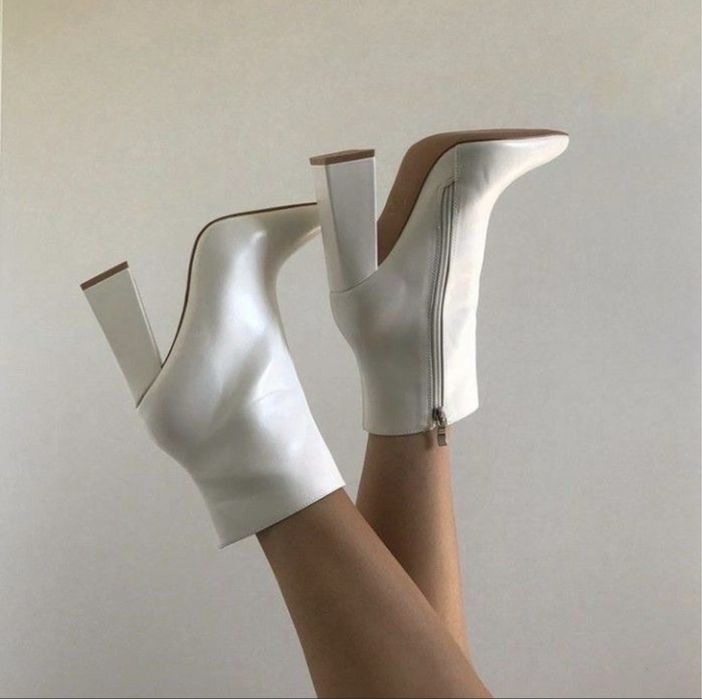 Ботильйони, білі туфлі, весільне взуття