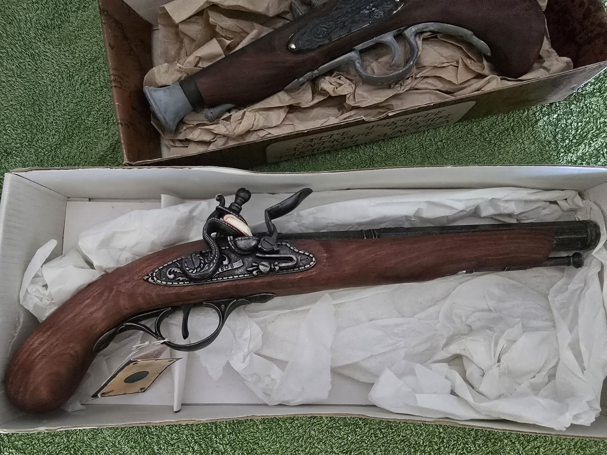 Pistolas decorativas