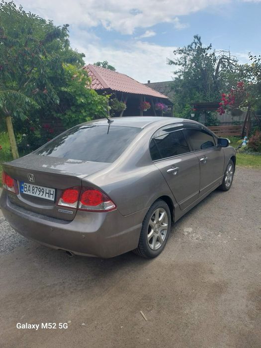 Продам Honda Civic (Hybrid)