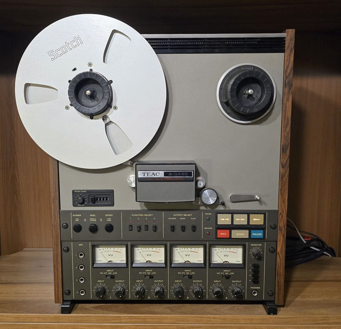 Teac A-3440 magnetofon szpulowy.