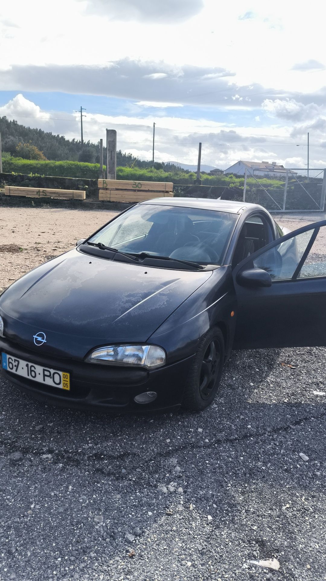 Opel tigra 1.4i 2000
