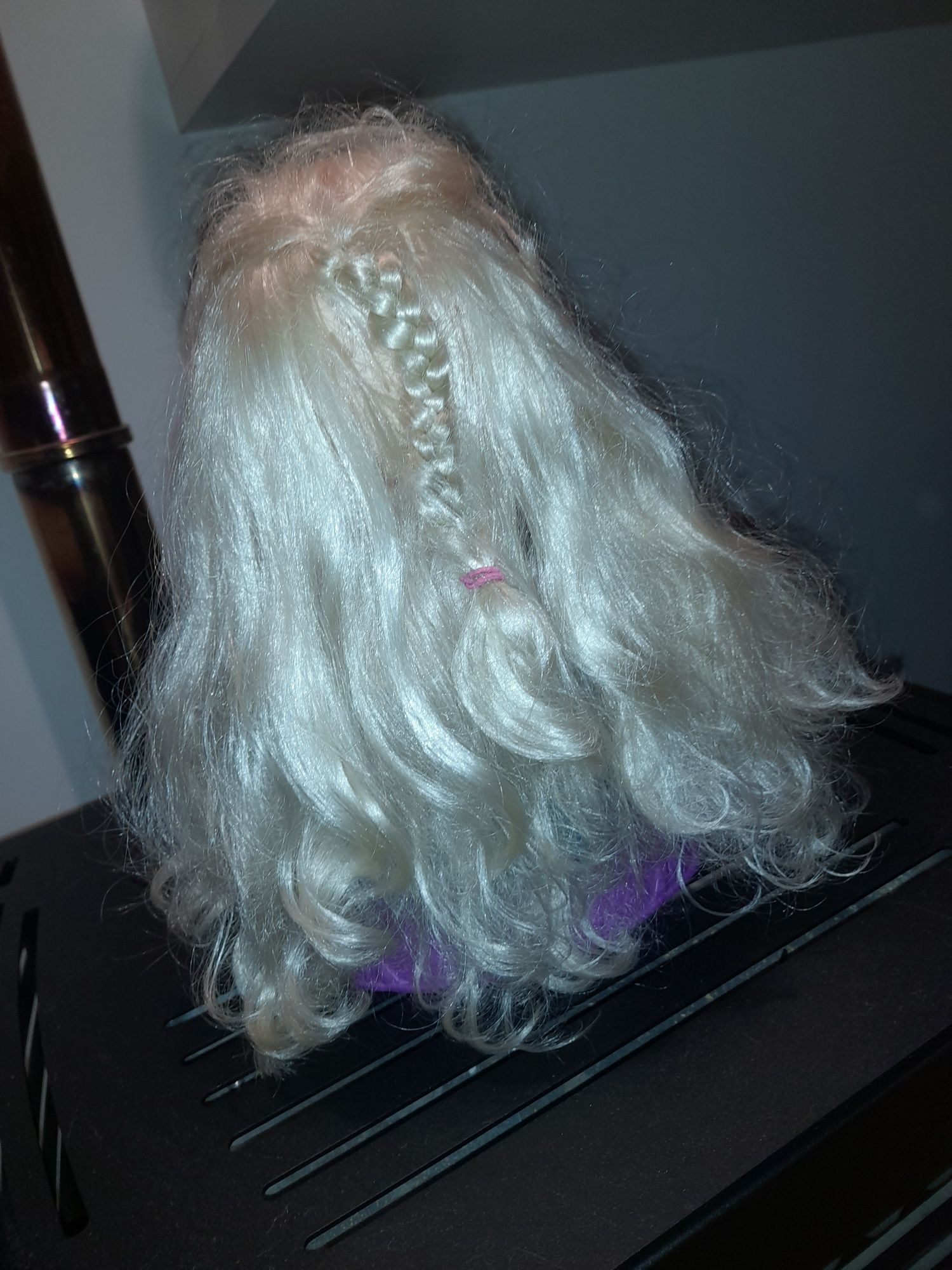 Boneca FROZEN como nova.