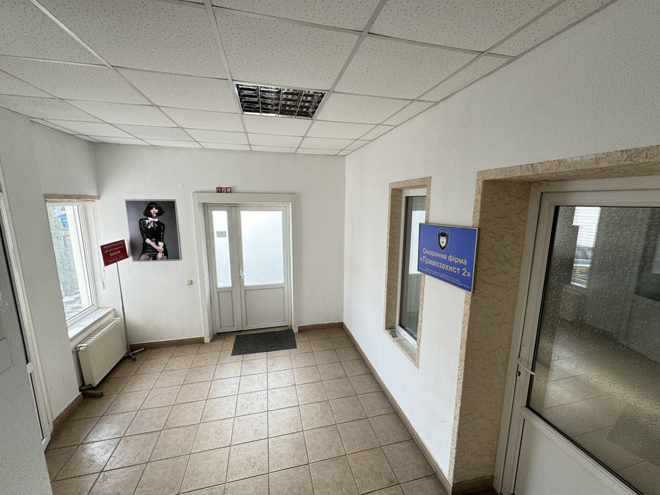 Комерційна будівля по вул.Верхній Береговій