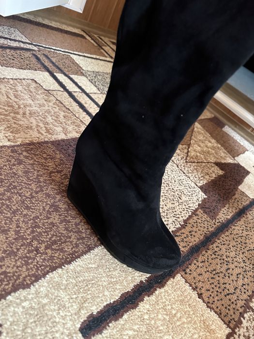 Зимове взуття жіноче