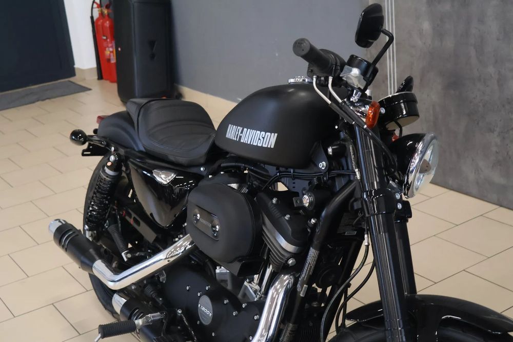 Harley-Davidson Sportster Roadster 1200R xl 1200 custom