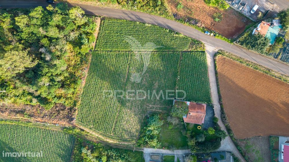 Terreno  com 1510m2 em São Jorge - Ilha da Madeira