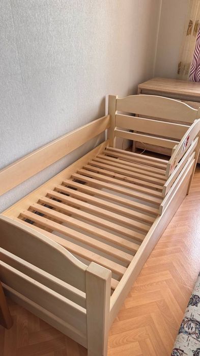 Кровать 160*80 деревянная