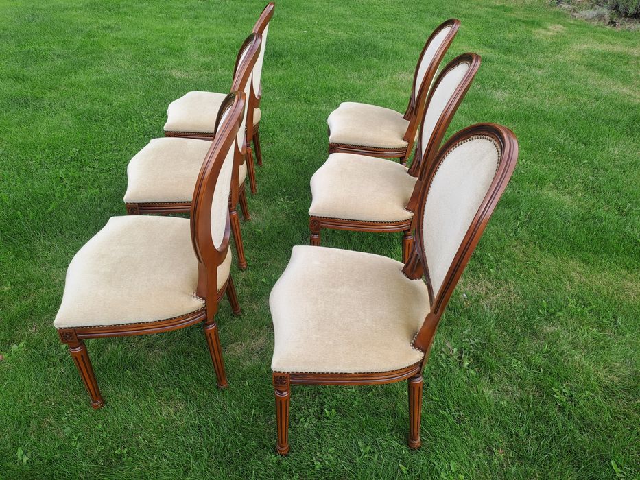 Komplet 6 solidnych krzeseł