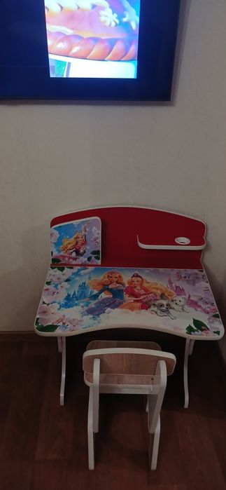 Дитячий столик ,стілець