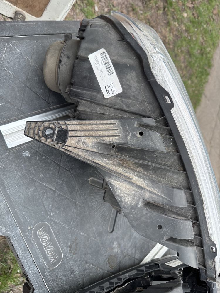 Lampa lewa Durango + prawa uszkodzona