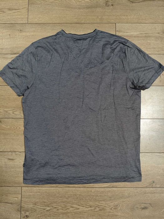 Hugo boss xl сіра футболка чоловіча з трикутним вирізом мужская термо