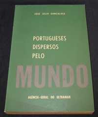 Livro Portugueses dispersos pelo Mundo Autografado