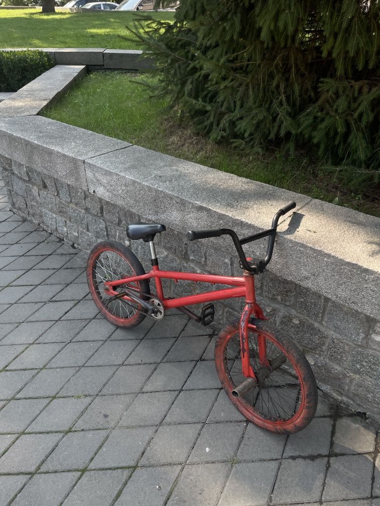 .Велосипед BMX..