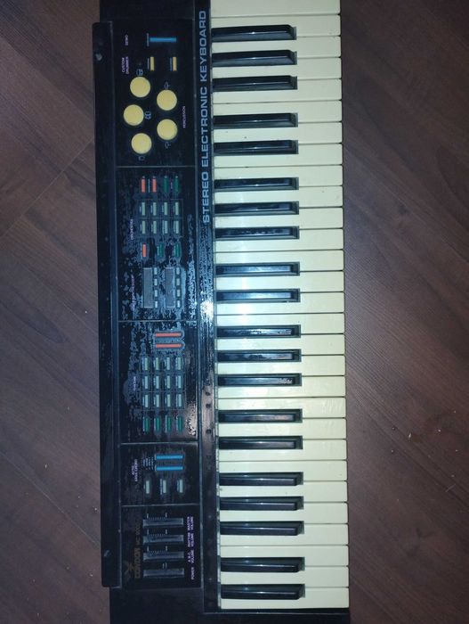 Синтезатор condor mc 9000