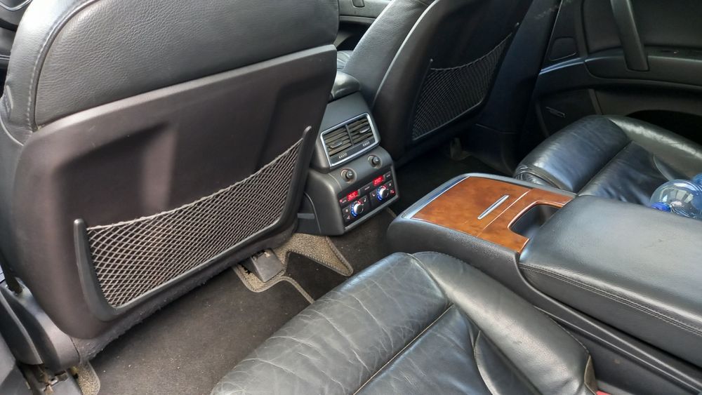 Продам Audi Q7 4.2