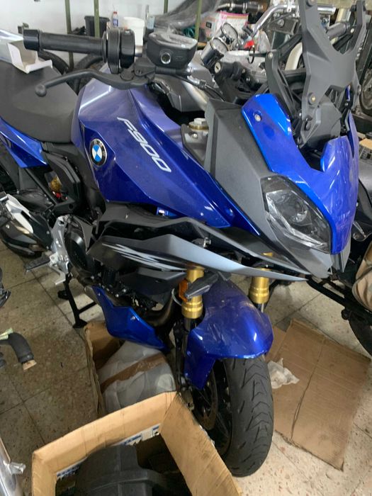 bmw moto f900xr  acidentada