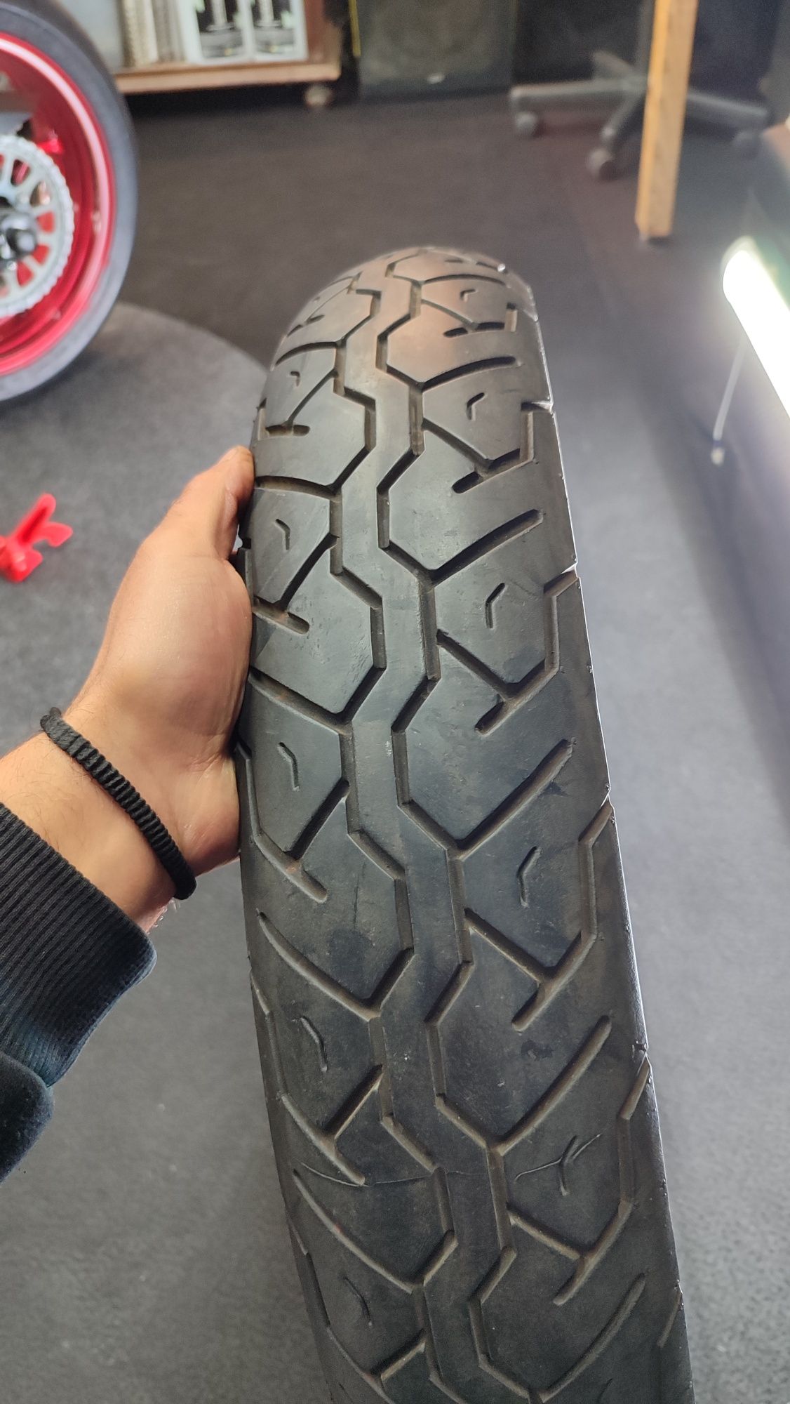 Pneu 110 / 90 19 Maxxis