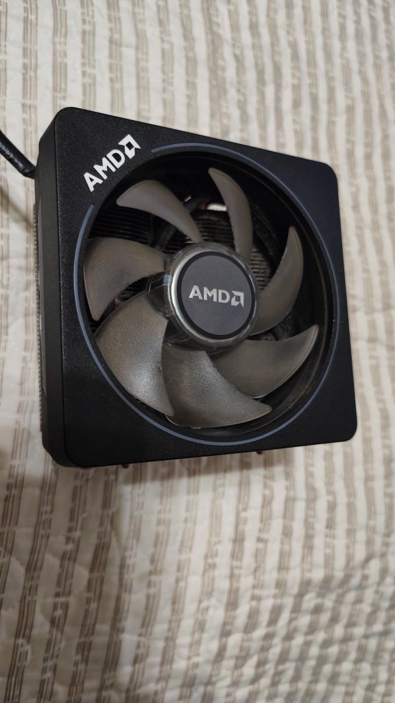 Cooler CPU AMD Wraith Prism